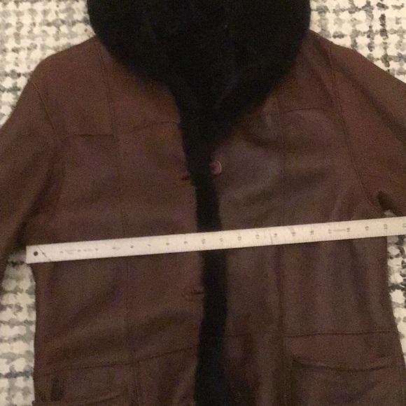 Luxurious Sawyer of Napa Shearling - size small - very good condition- - Picture 6 of 8